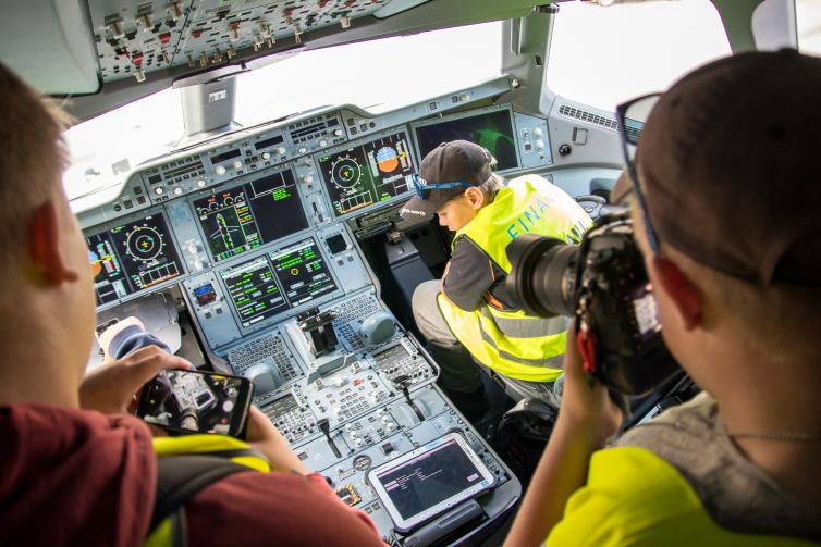 Spotters on a flight deck at HELspotting day 2019