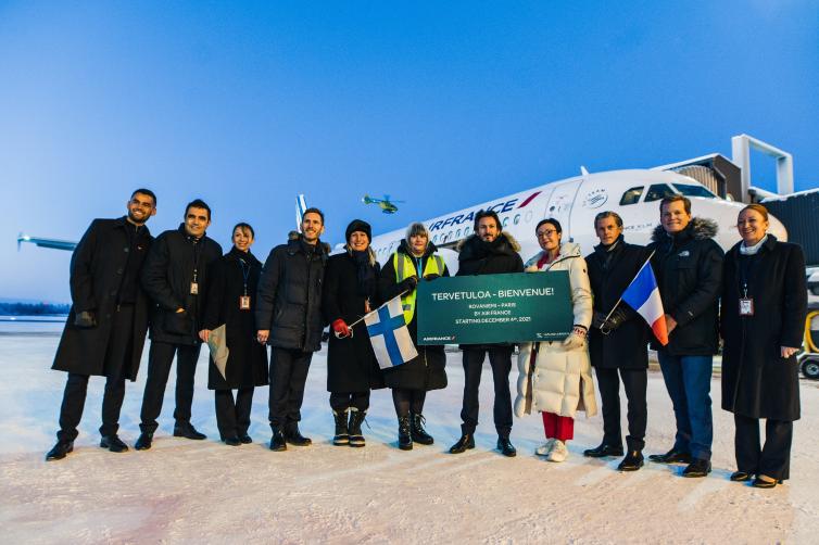 Air Francen, Finavian ja Visit Rovaniemen edustajat asematasolla