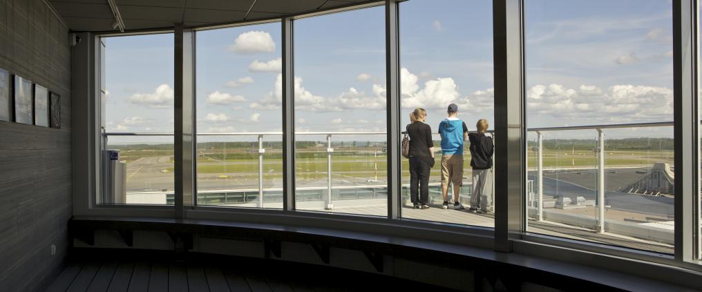 Scenic terrace at Helsinki Airport 1