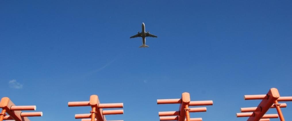 Airplane landing