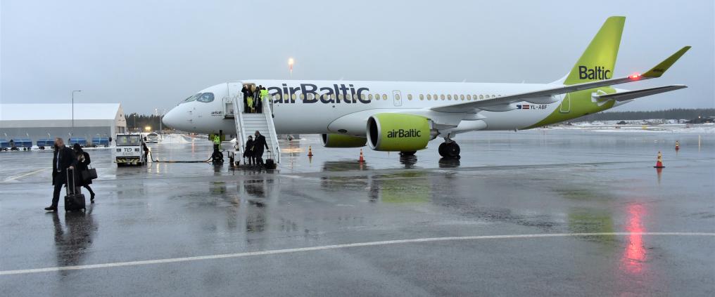 airBalticin lentokone tampere-pirkkalan lentoasemalla